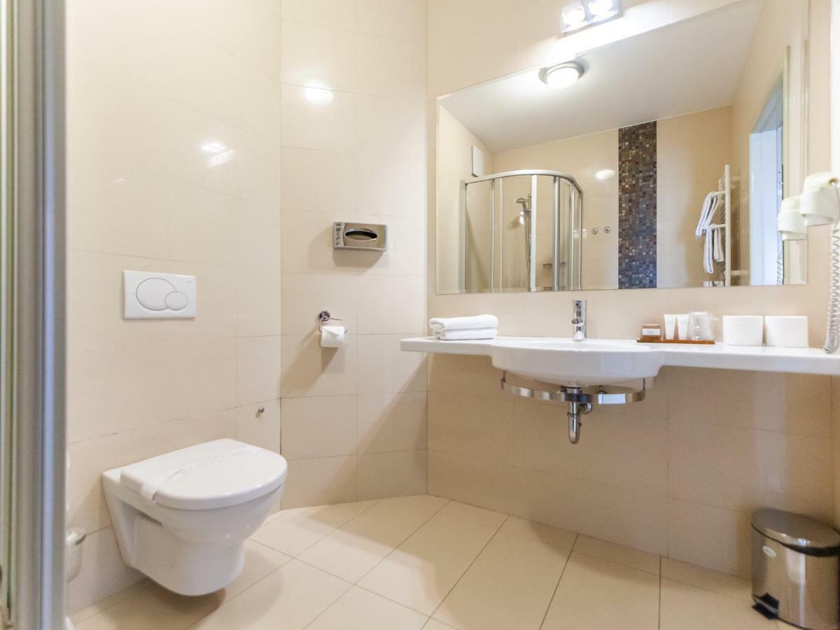 Apartament Hotelowy Delux W Kolobrzegu Ul Kosciuszki 16 Pobyt 7 Nocy 20 Procent Rabatu ,4 Dni 10 Procent Rabatu Exterior foto